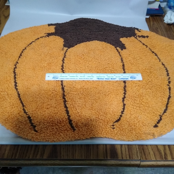 Pumpkin Rug - Picture 2 of 2